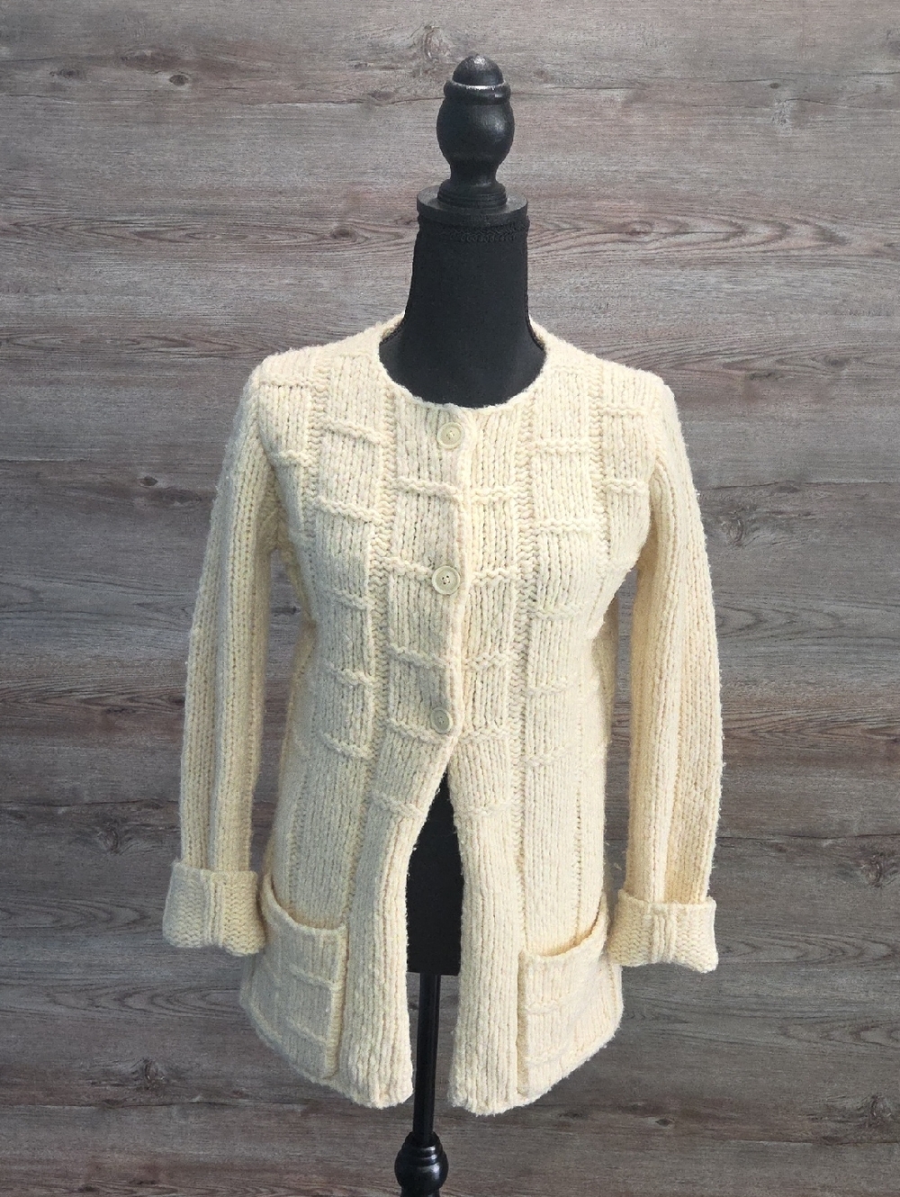 Circa 2001 GAP Cream Textured Button-Front Cardigan